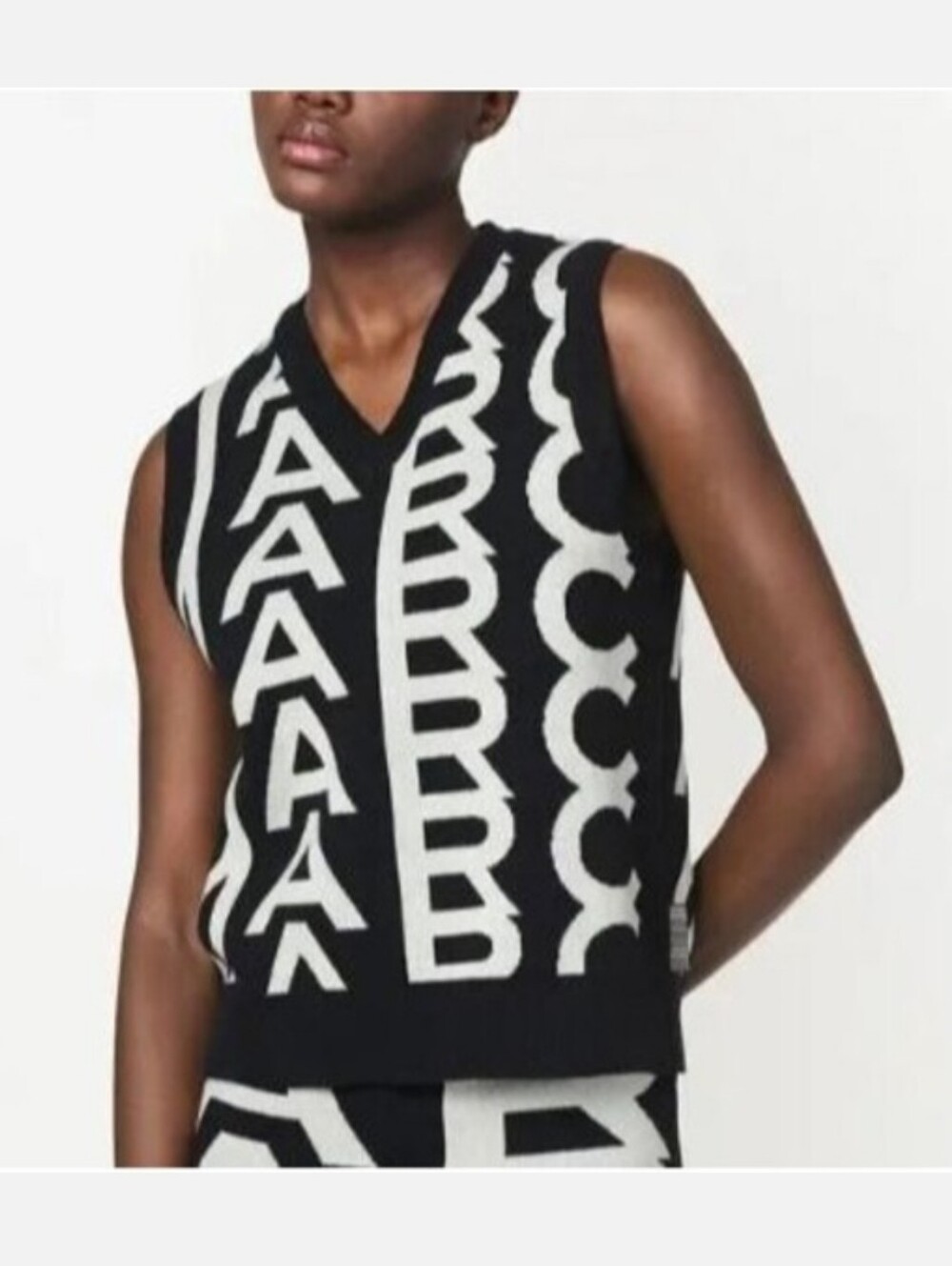 MARC JACOBS MONOGRAM KNIT VEST